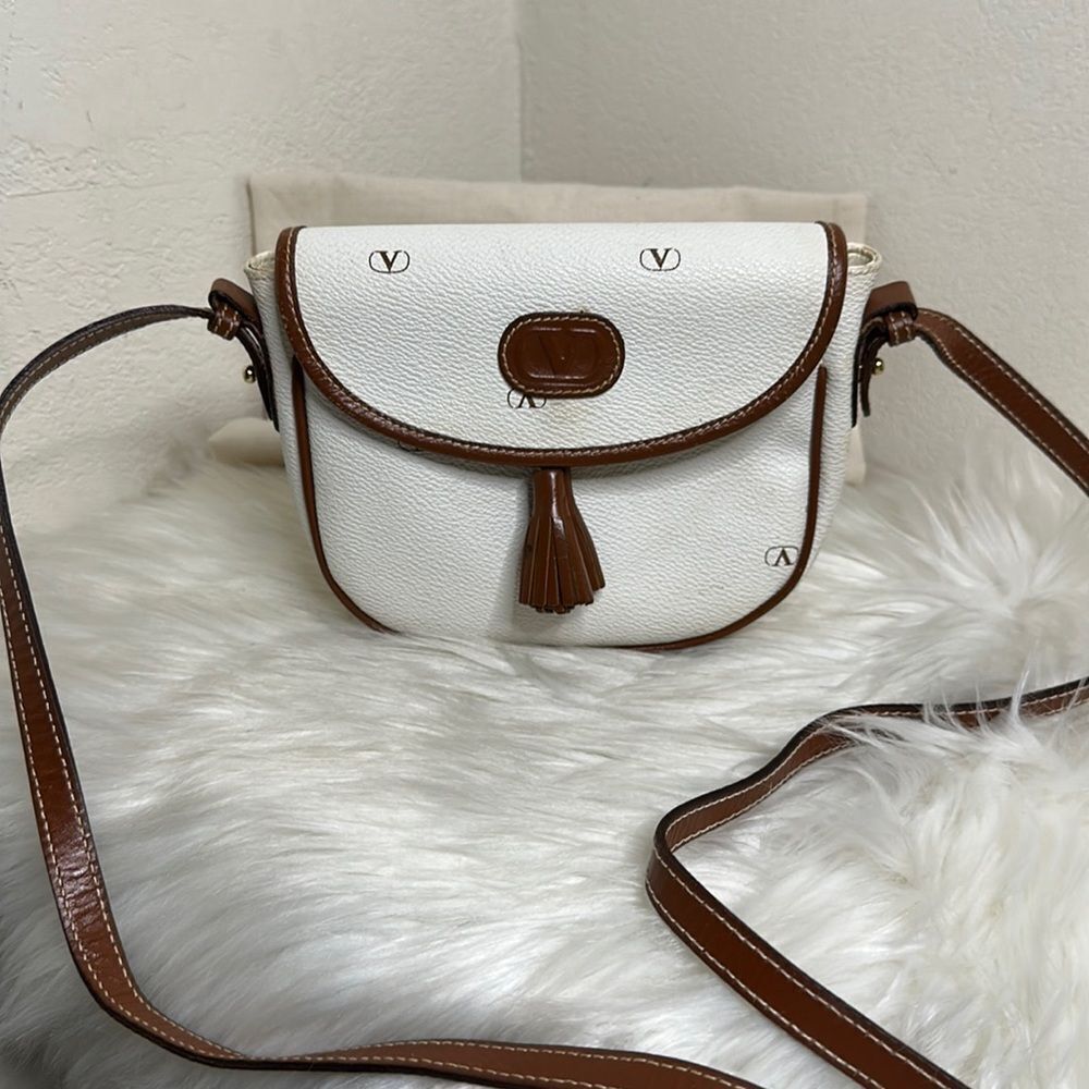 šÆAuthenticāValentino Garavani Small Crossbody š - Picture 1 of 17